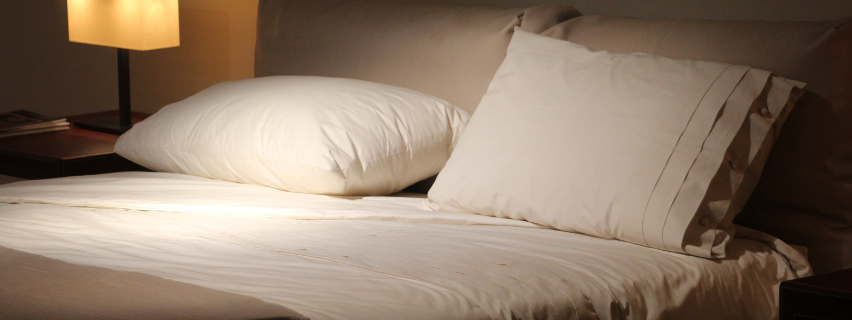 Kdo vymyslel postel a jakou roli hraje v moderní době?