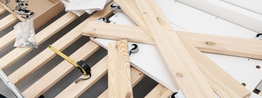 Jak opravit vrzající postel – nejčastější příčiny a řešení