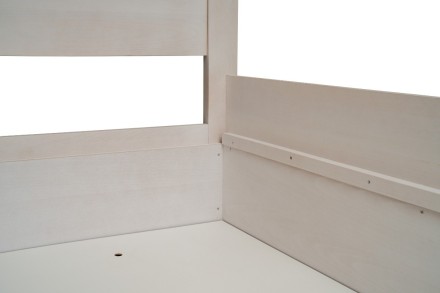 Postel Matera již při prvním pohledu zaujme svým tvarem a jednoduchým moderním designem.