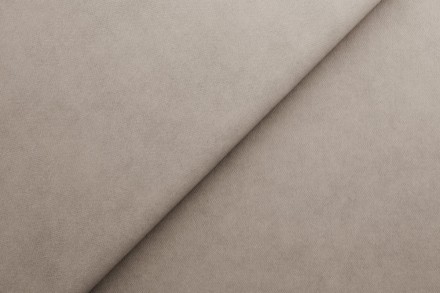 Čelo Boston s prošíváním působí
moderním dojmem, který se hodí do
všech typů ložnic.