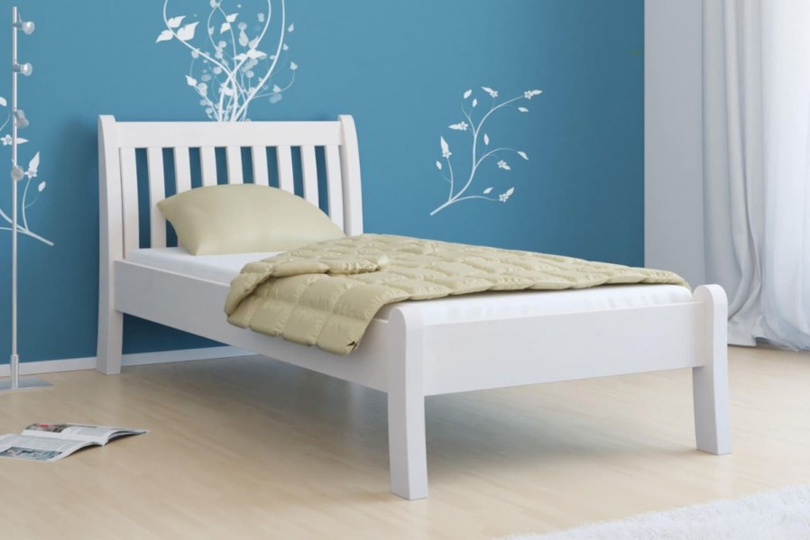 Felix představuje čistý estonský styl. Nádherné borovicové dřevo pokryté bezbarvým lakem, které více zviditelní celou strukturu.