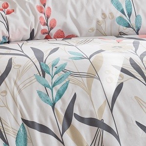 Povlečení Klinmam Home je vyrobeno z kvalitní Renforcé bavlny, jejíž vlákna jsou mnohem jemnější, hladší a příjemnější než obyčejná bavlna.