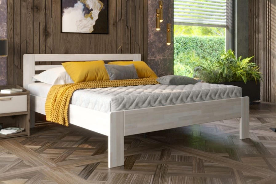 Postel Lola je praktická a pevná celomasivní postel.