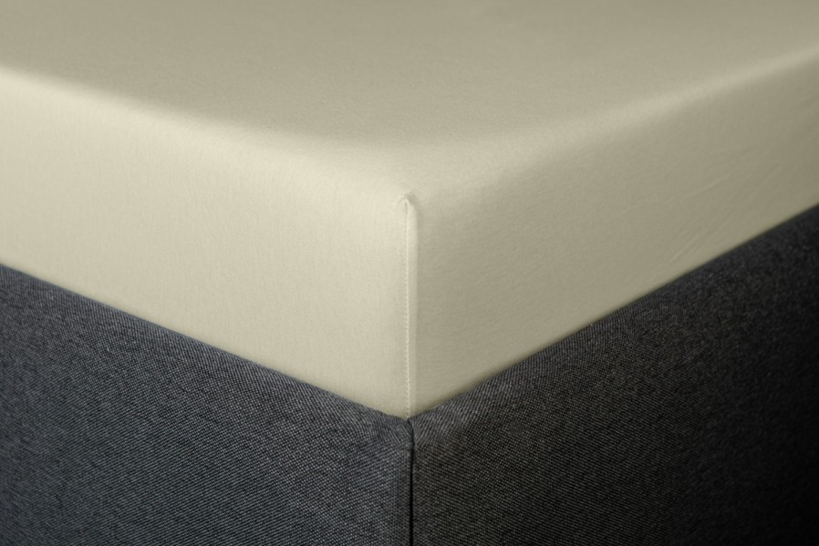 Prostěradla Klinmam Jersey jsou vyrobena z prvotřídních jemných přízí. Jsou dokonale měkká a velmi příjemná na dotek.