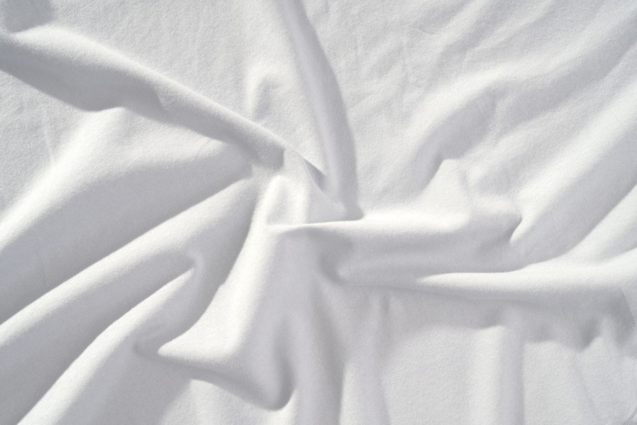 Prostěradla Klinmam Jersey jsou vyrobena z prvotřídních jemných přízí. Jsou dokonale měkká a velmi příjemná na dotek.