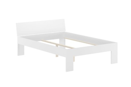 Postel Louis je vyrobena z velmi tvrdého dřeva. Pevná konstrukce zajistí, že nikde nic nevrže ani nepraská.