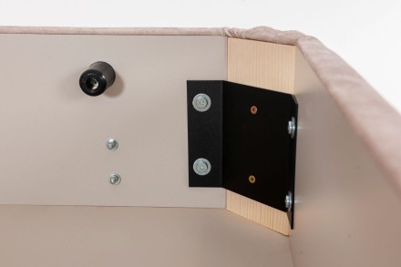 Užijte si každou noc pohodlí a oporu s naším čalouněným čelem Bali, které je navrženo s ohledem na vaše potřeby a představy.