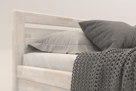 Postel Venta si můžete vybrat v provedení z masivního dubového nebo bukového dřeva.