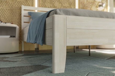 Postel Lugo je praktická, pevná a elegantní celomasivní postel.