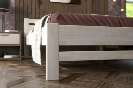 Postel Emily je velmi oblíbené lůžko, které se bude hodit do dětského pokoje i ložnice. Dokonalá vůně dřeva navodí v místnosti úžasnou atmosféru, která bude pro spánek ideální