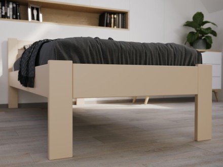 Celomasivní postel z buku nebo dubu