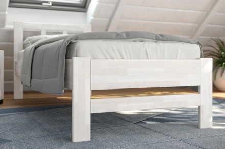 Milujete vůni dřeva? Pak je tato celomasivní postel perfektní volbou pro vás, jelikož je postavena z nejkvalitnějších dřevin buku a dubu.