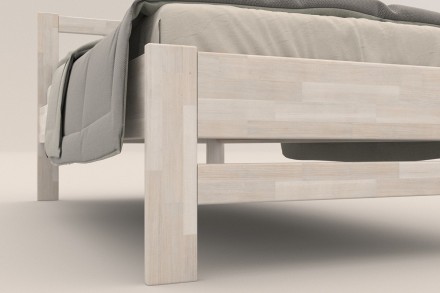 Milujete vůni dřeva? Pak je tato celomasivní postel perfektní volbou pro vás, jelikož je postavena z nejkvalitnějších dřevin buku a dubu.