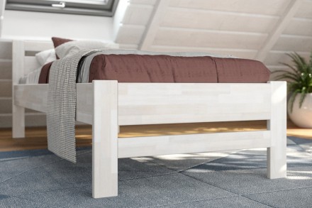 Postel Emily je velmi oblíbené jednolůžko, které se bude hodit do dětského pokoje i ložnice. Dokonalá vůně dřeva navodí v místnosti úžasnou atmosféru, která bude pro spánek ideální