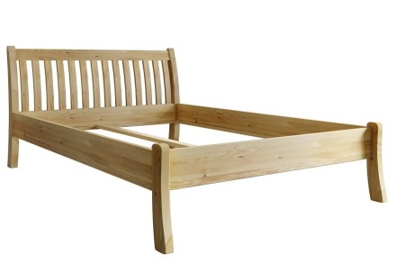 Felix představuje čistý estonský styl. Nádherné borovicové dřevo pokryté bezbarvým lakem, které více zviditelní celou strukturu.