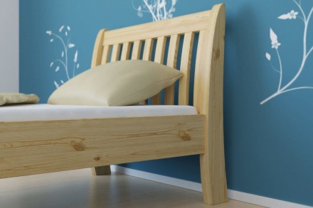 Felix představuje čistý estonský styl. Nádherné borovicové dřevo pokryté bezbarvým lakem, které více zviditelní celou strukturu.