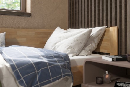 Vícegenrační postel z těch nejlepších možných materiálů byla vyrobena precizně. Pokud hledáte postel, která vám vydrží desítky let, tak je celomasivní postel Amelia to správné řešení.