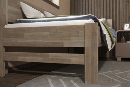 Vícegenrační postel z těch nejlepších možných materiálů byla vyrobena precizně. Pokud hledáte postel, která vám vydrží desítky let, tak je celomasivní postel Amelia to správné řešení.