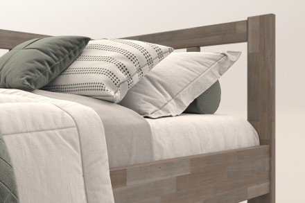 Milujete vůni dřeva? Pak je tato celomasivní postel perfektní volbou pro vás, jelikož je postavena z nejkvalitnějších dřevin buku a dubu.