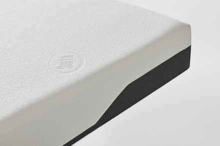 4 - tvrdá | Hybriní matrace | Výška 26 cm | Nosnost 120 kg | Záruka 5 let