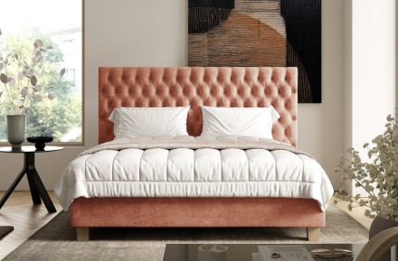 Elegantní čalouněná boxspringová postel Grand vám poskytne opravdu luxusní odpočinek. Základna postele je koncipována jako boxspring, oproti běžným boxspringovým postelím je navíc vybavena pevnými bukovými lamelami představujícími rošt pro uložení matrace. Na výběr máte hned z několika látek a velikostí postele, můžete si tak vybrat konkrétní variantu, která vám nejvíce vyhovuje.