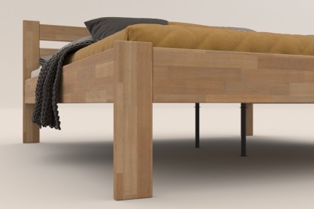 Celomasivní postel z buku nebo dubu