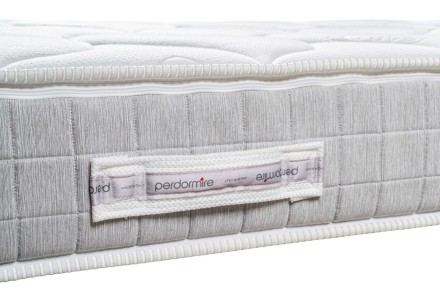 Dva pocity tuhosti - 2, 4 | Pěnová matrace | Výška 18 cm | Nosnost 150 kg | Záruka 6 let