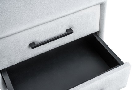 Elegantní noční stolek se zásuvkami