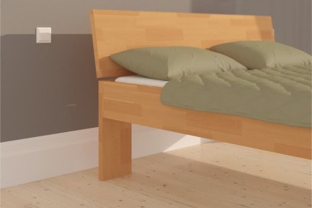 Postel Louis je vyrobena z velmi tvrdého dřeva. Pevná konstrukce zajistí, že nikde nic nevrže ani nepraská.