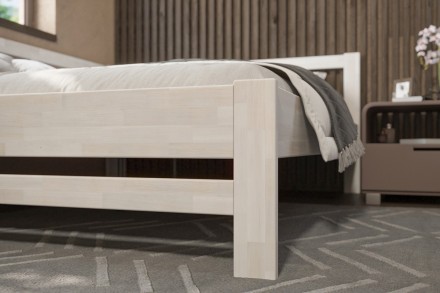 Milujete vůni dřeva? Pak je tato celomasivní postel perfektní volbou pro vás, jelikož je postavena z nejkvalitnějších dřevin buku a dubu.