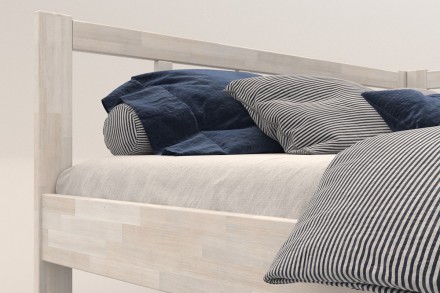 Milujete vůni dřeva? Pak je tato celomasivní postel perfektní volbou pro vás, jelikož je postavena z nejkvalitnějších dřevin buku a dubu.