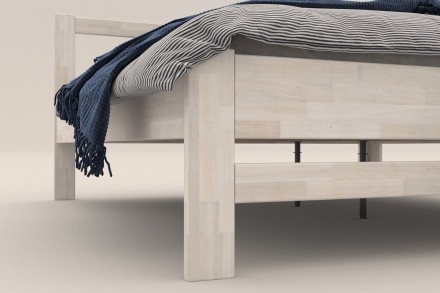 Milujete vůni dřeva? Pak je tato celomasivní postel perfektní volbou pro vás, jelikož je postavena z nejkvalitnějších dřevin buku a dubu.