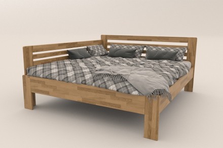 Postel Lola je praktická a pevná celomasivní postel.