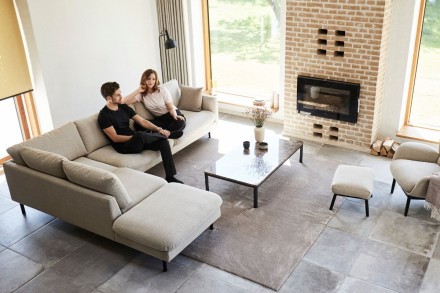 Skandinávský designový nádech s čistými liniemi pohovky Bolzano se perfektně hodí do každého interiéru.