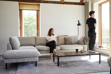 Skandinávský designový nádech s čistými liniemi pohovky Bolzano se perfektně hodí do každého interiéru.