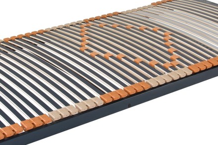 Dokonale přizpůsobivý postelový rošt pro nejvyšší komfort spánku. Díky vysokému počtu úzkých lamel citlivě reaguje na každý pohyb těla a změnu polohy při spánku