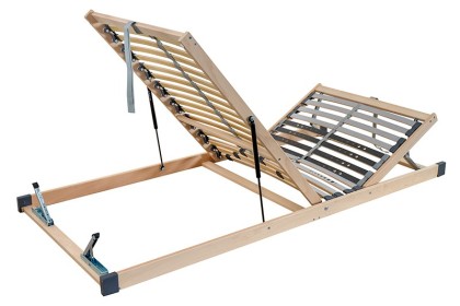 Praktický rošt s možností výklopu v nožní i hlavové části vám umožní přístup také do úložného prostoru postele, který funguje na kvalitní pístový mechanismus.