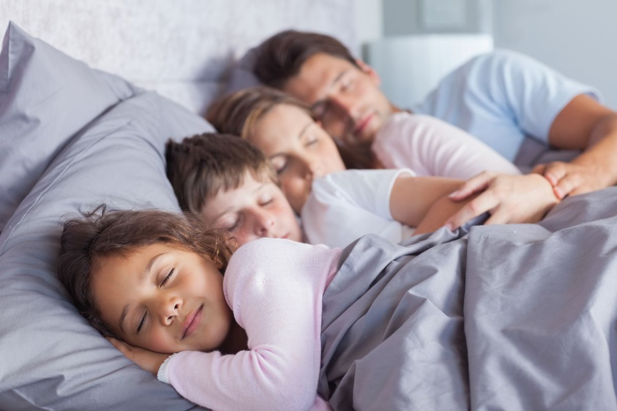 Oznaki deficytu snu u dzieci